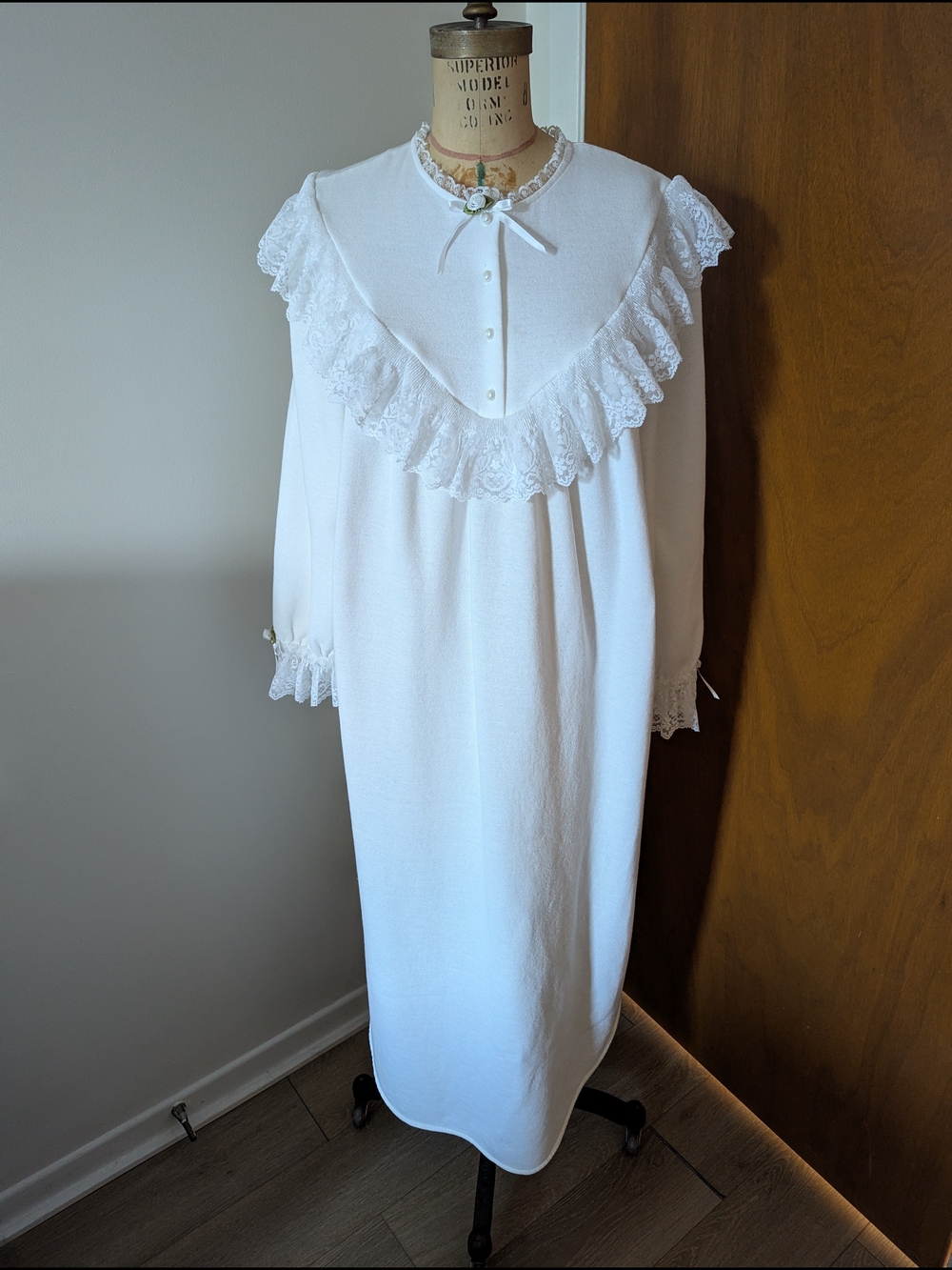 Vintage White Lace-Trim Nightgown Dress